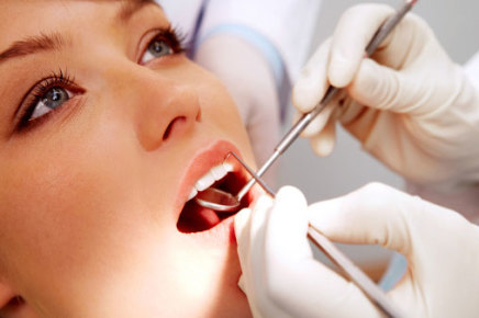 Zahnarztpraxis Zimmermann Behandlung